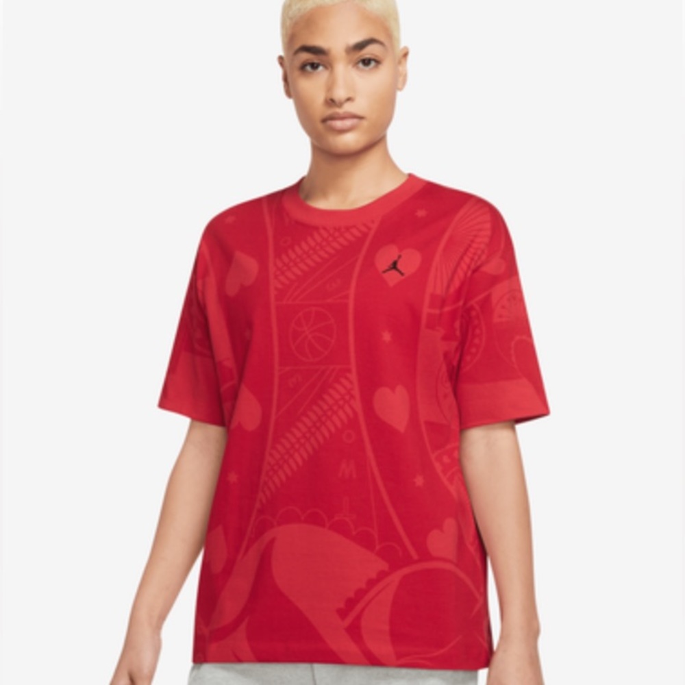 ❤️NWT (S) Nike Jumpman Queen of Hearts top
